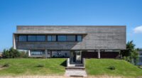 Casa La Marina: A Concrete Haven