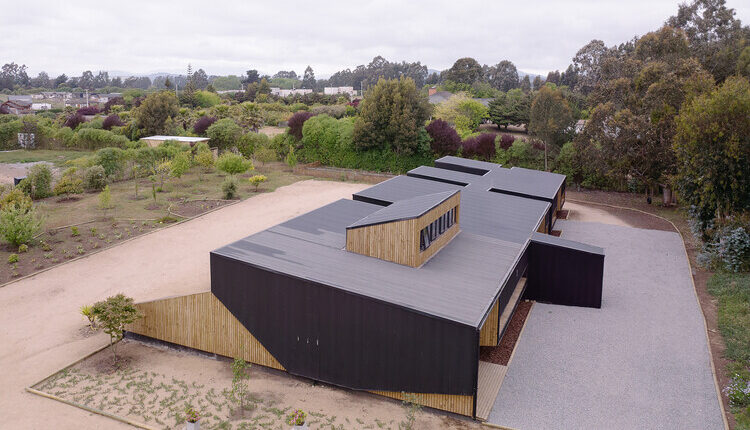 Embracing Nature: Las Vertientes House