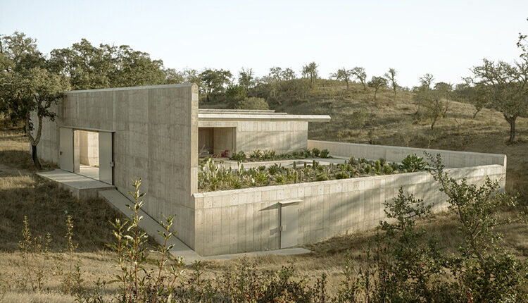 Pereiro Do Cha House: A Harmonious Retreat in Portugal's Alentejo Region