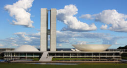 Oscar Niemeyer's Iconic National Congress: A Symbol of Brasília's Vision