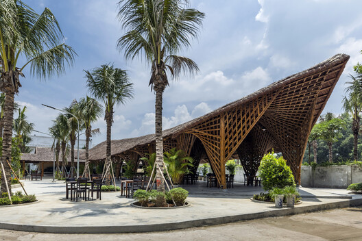 Reimagining Architecture with Bamboo: The Keeng Seafood Restaurant-sheet8